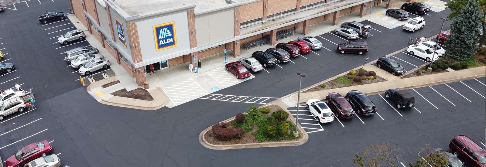 Image of a supermarket parking lot